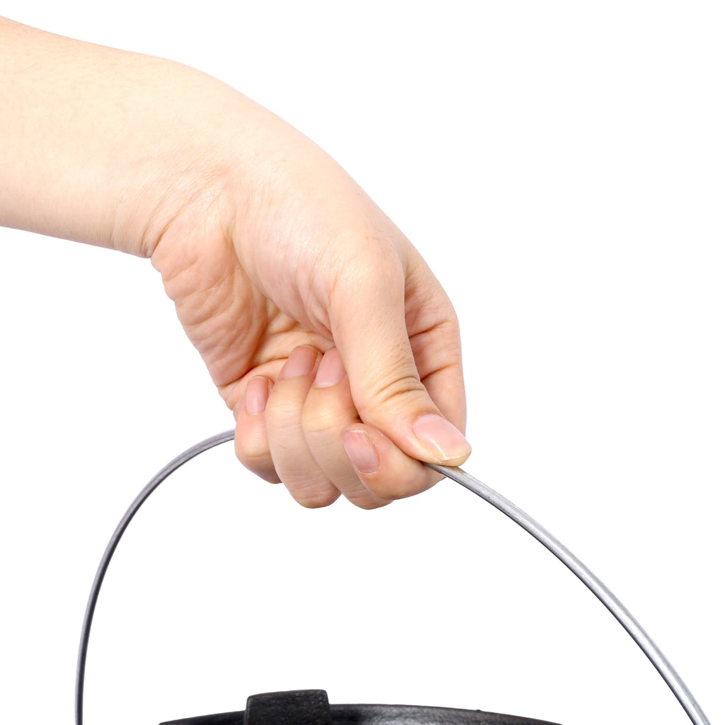 ast iron Dutch oven with lid, outdoor camping deep pot, used for camping, cooking, barbecue and leg rest,6 quarts